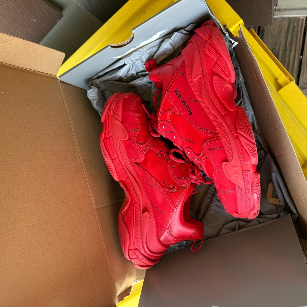 Balenciaga Red Sneakers Sleek Modern Design